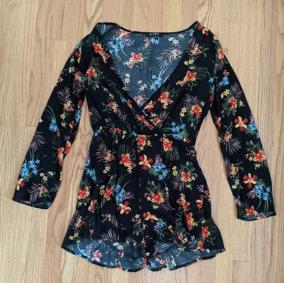Tilly's Pants - Tilly's Black V-Plunge Ruffled Shorts Romper